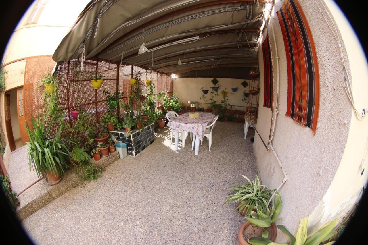Alice & Andrew Apt. Few Steps To Madaba Old City Center Exteriör bild